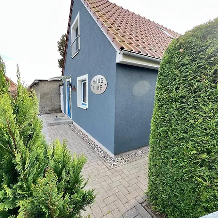 Gemuetliches Mit Eigener Terrasse 비에크